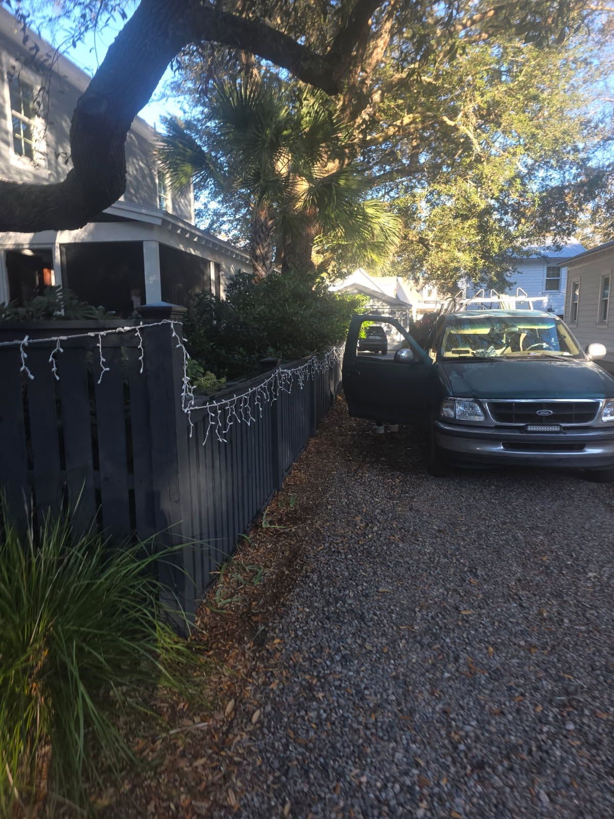 Fence Cleaning Transformation by Southern Appearance image